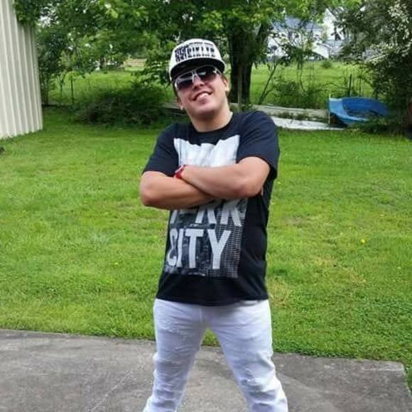 Meet your Posher, Dylan - Picture 1 of 1